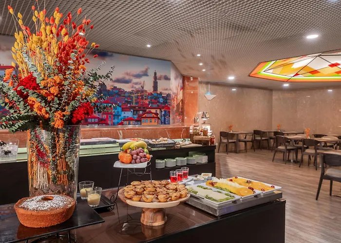 Ξενοδοχείο Hf Fenix 4*