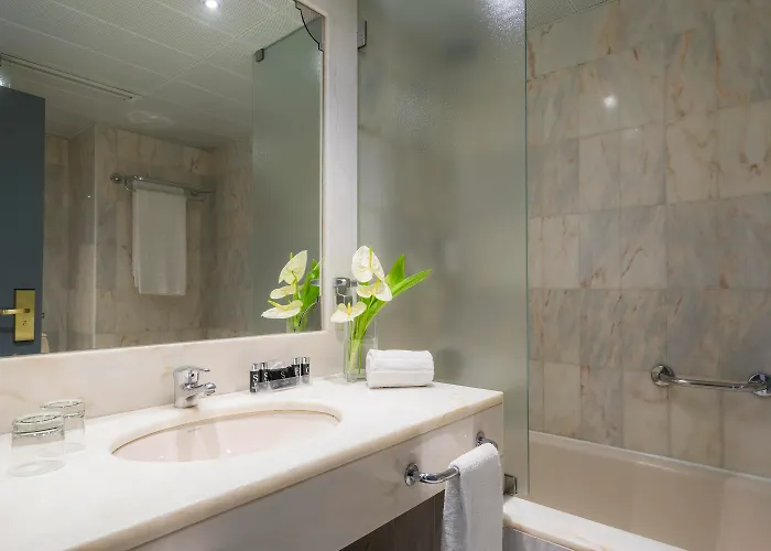 Hf Fenix Отель Порту